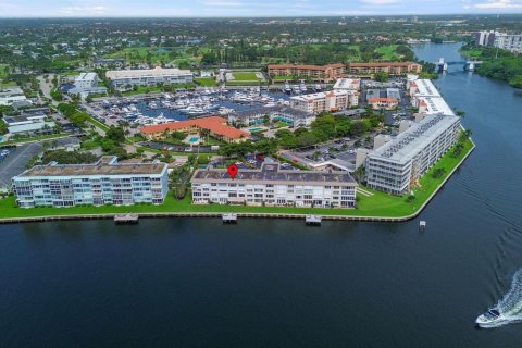 Condo in North Palm Beach, Florida, 2 bedrooms  № 2153818 - photo 6