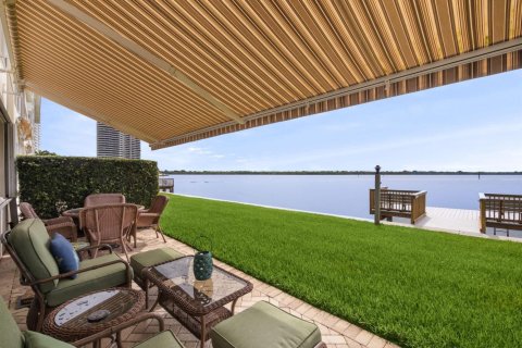 Condo in North Palm Beach, Florida, 2 bedrooms  № 2153818 - photo 7
