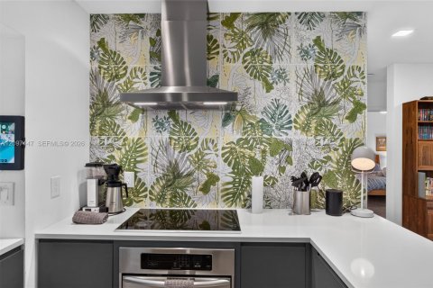 House in Wilton Manors, Florida 3 bedrooms, 145.86 sq.m. № 2392837 - photo 5