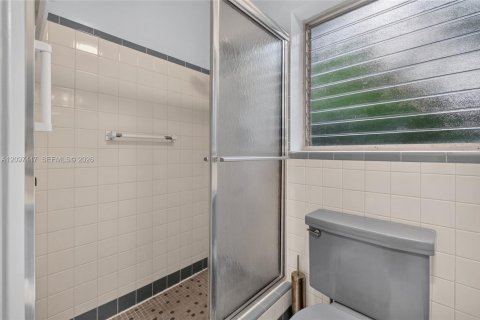 House in Wilton Manors, Florida 3 bedrooms, 145.86 sq.m. № 2392837 - photo 27