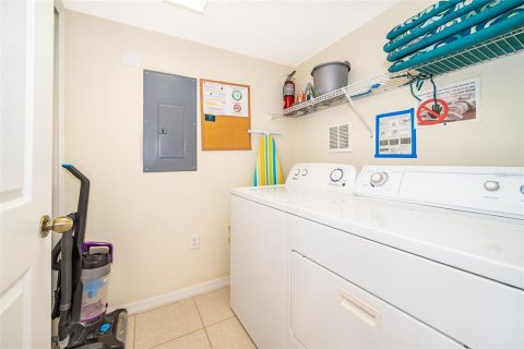 Adosado en venta en Kissimmee, Florida, 3 dormitorios, 119.47 m2 № 1909214 - foto 20