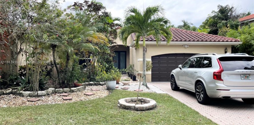 Casa en Weston, Florida 5 dormitorios, 272.67 m2 № 1772353