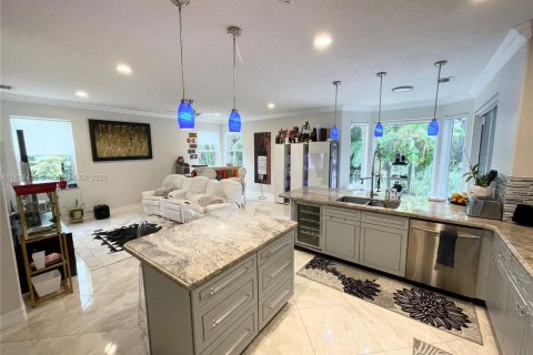Casa en venta en Weston, Florida, 5 dormitorios, 272.67 m2 № 1772353 - foto 10