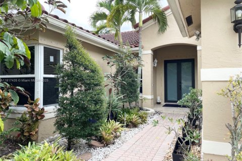 Casa en venta en Weston, Florida, 5 dormitorios, 272.67 m2 № 1772353 - foto 3