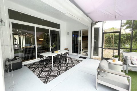 Casa en venta en Weston, Florida, 5 dormitorios, 272.67 m2 № 1772353 - foto 13