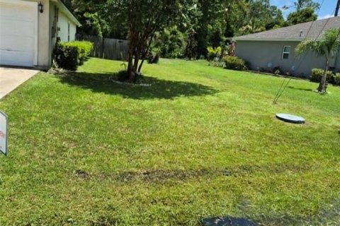 House in Palm Coast, Florida 3 bedrooms, 125.42 sq.m. № 2207955 - photo 2