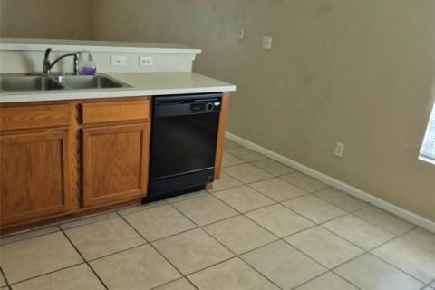 House in Palm Coast, Florida 3 bedrooms, 125.42 sq.m. № 2207955 - photo 5