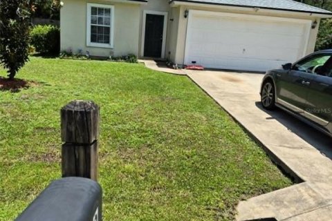 House in Palm Coast, Florida 3 bedrooms, 125.42 sq.m. № 2207955