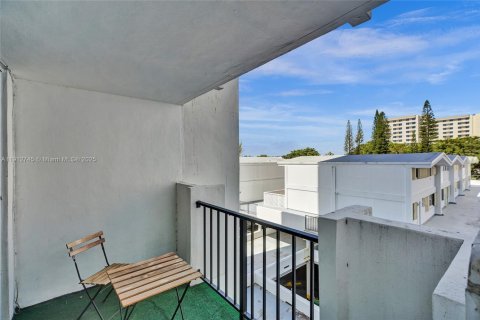 Купить кондоминиум в Авентура, Флорида 1 спальня, 80.82м2, № 1975470 - фото 13