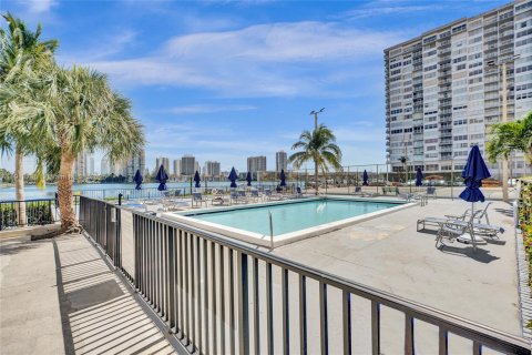 Купить кондоминиум в Авентура, Флорида 1 спальня, 80.82м2, № 1975470 - фото 17