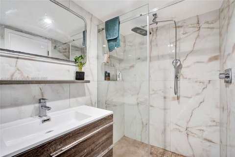 Купить кондоминиум в Авентура, Флорида 1 спальня, 80.82м2, № 1975470 - фото 12