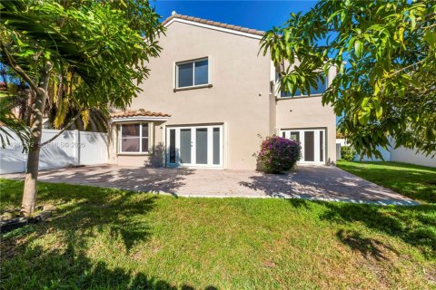 House in Pembroke Pines, Florida 4 bedrooms, 235.04 sq.m. № 1996087 - photo 23