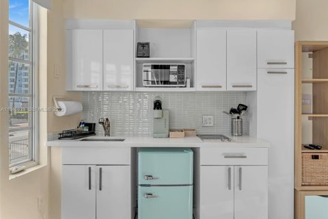 Купить кондоминиум в Майами-Бич, Флорида 1 спальня, 47.38м2, № 1997806 - фото 12