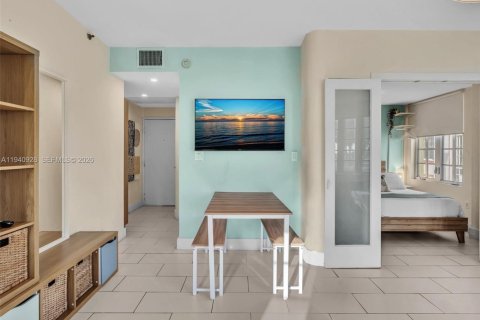 Купить кондоминиум в Майами-Бич, Флорида 1 спальня, 47.38м2, № 1997806 - фото 14