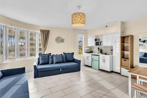 Купить кондоминиум в Майами-Бич, Флорида 1 спальня, 47.38м2, № 1997806 - фото 2