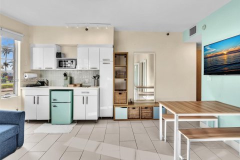 Купить кондоминиум в Майами-Бич, Флорида 1 спальня, 47.38м2, № 1997806 - фото 10