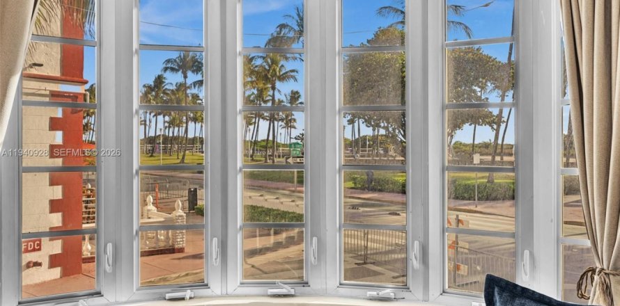 Кондоминиум с 1 спальней в Майами-Бич, Флорида № 1997806