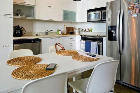 Condominio en venta en Miami, Florida, 1 dormitorio, 58.06 m2 № 2192771 - foto 7