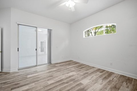 Casa en venta en Tampa, Florida, 4 dormitorios, 225.57 m2 № 2305019 - foto 11