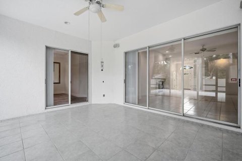 Casa en venta en Tampa, Florida, 4 dormitorios, 225.57 m2 № 2305019 - foto 29