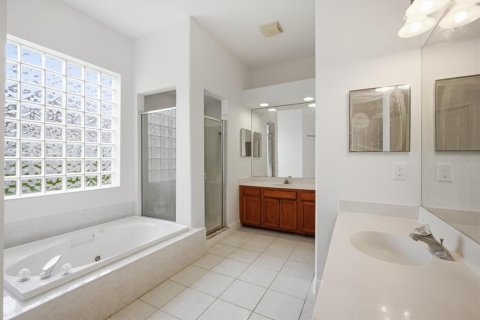 Casa en venta en Tampa, Florida, 4 dormitorios, 225.57 m2 № 2305019 - foto 14