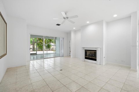 Casa en venta en Tampa, Florida, 4 dormitorios, 225.57 m2 № 2305019 - foto 6