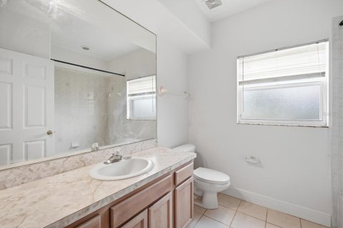 Casa en venta en Tampa, Florida, 4 dormitorios, 225.57 m2 № 2305019 - foto 20