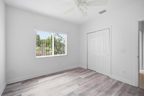 Casa en venta en Tampa, Florida, 4 dormitorios, 225.57 m2 № 2305019 - foto 22