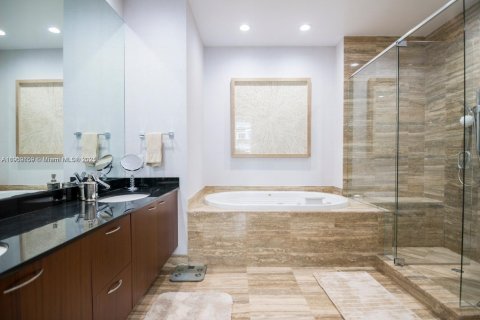 Copropriété à louer à Sunny Isles Beach, Floride: 3 chambres, 183.85 m2 № 1965364 - photo 14