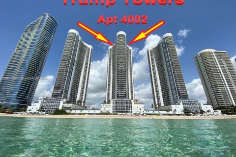 Copropriété à louer à Sunny Isles Beach, Floride: 3 chambres, 183.85 m2 № 1965364 - photo 1