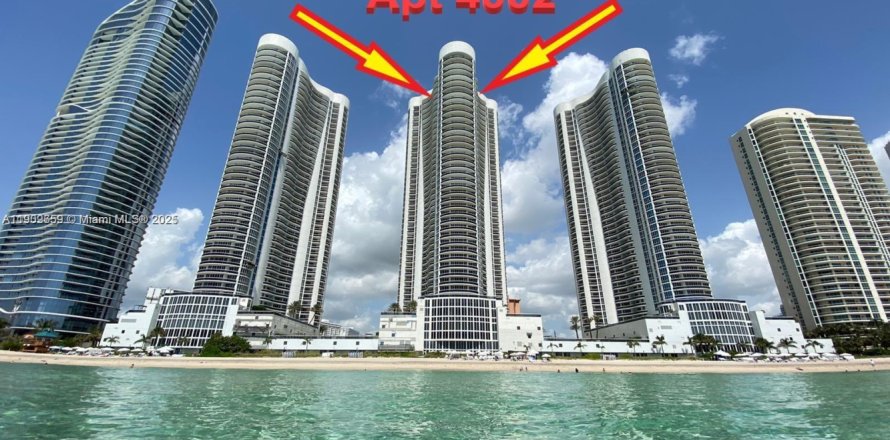Condo à Sunny Isles Beach, Floride, 3 chambres  № 1965364