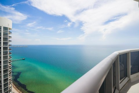 Copropriété à louer à Sunny Isles Beach, Floride: 3 chambres, 183.85 m2 № 1965364 - photo 5