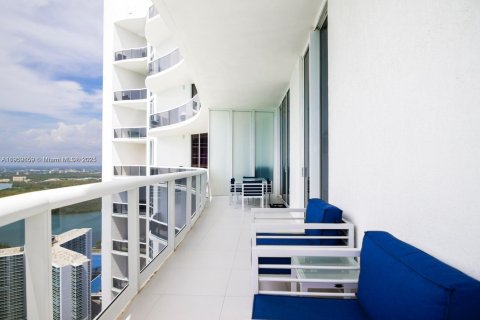 Copropriété à louer à Sunny Isles Beach, Floride: 3 chambres, 183.85 m2 № 1965364 - photo 2