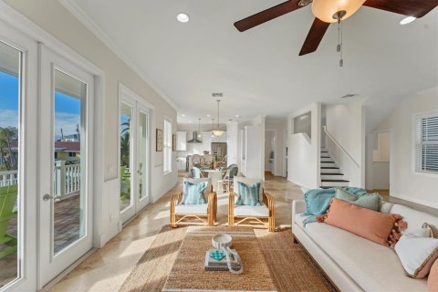 Villa ou maison à vendre à Holmes Beach, Floride: 4 chambres, 280.56 m2 № 1769480 - photo 5
