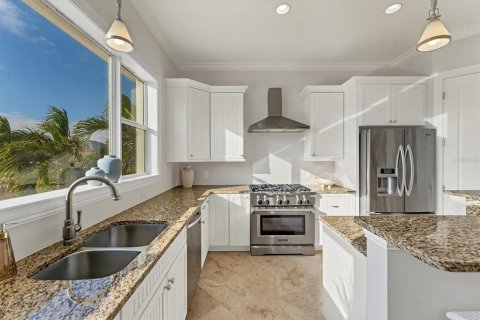 Villa ou maison à vendre à Holmes Beach, Floride: 4 chambres, 280.56 m2 № 1769480 - photo 11