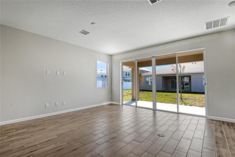 House in Tavares, Florida 4 bedrooms, 192.31 sq.m. № 1218852 - photo 5