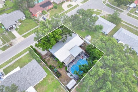 House in Seffner, Florida 3 bedrooms, 125.05 sq.m. № 2312946 - photo 10