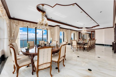 Condo in Miami Beach, Florida, 4 bedrooms  № 1940801 - photo 3