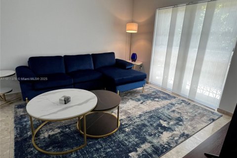 Купить кондоминиум в Майами-Бич, Флорида 1 спальня, 63.64м2, № 1967287 - фото 2