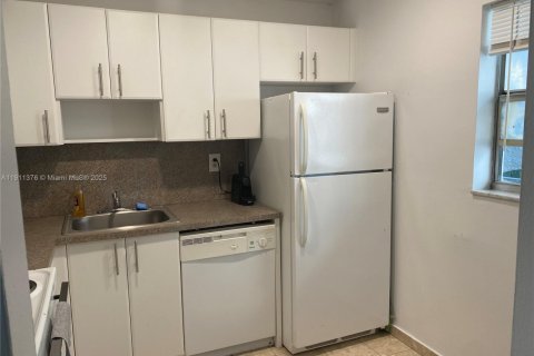 Купить кондоминиум в Майами-Бич, Флорида 1 спальня, 63.64м2, № 1967287 - фото 13