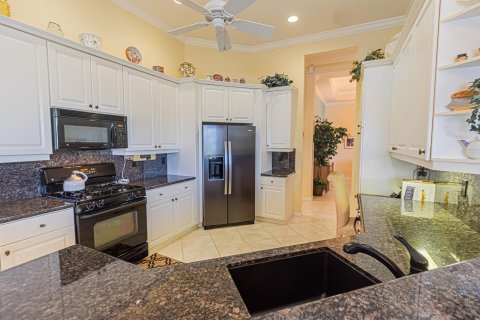 Casa en venta en Port St. Lucie, Florida, 3 dormitorios, 236.44 m2 № 2361855 - foto 5