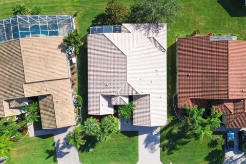 Casa en venta en Port St. Lucie, Florida, 3 dormitorios, 236.44 m2 № 2361855 - foto 25