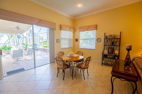 Casa en venta en Port St. Lucie, Florida, 3 dormitorios, 236.44 m2 № 2361855 - foto 7