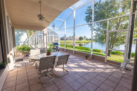 Casa en venta en Port St. Lucie, Florida, 3 dormitorios, 236.44 m2 № 2361855 - foto 18