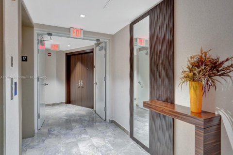 Condominio en venta en Sunny Isles Beach, Florida, 2 dormitorios, 175.21 m2 № 1961002 - foto 7