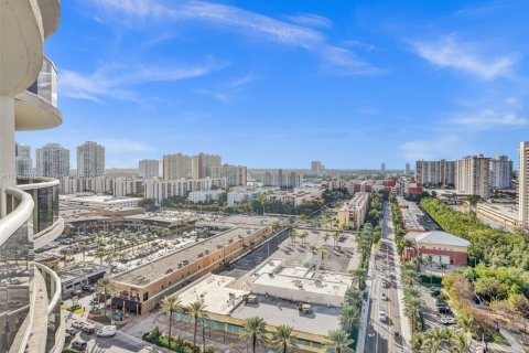 Condominio en venta en Sunny Isles Beach, Florida, 2 dormitorios, 175.21 m2 № 1961002 - foto 23