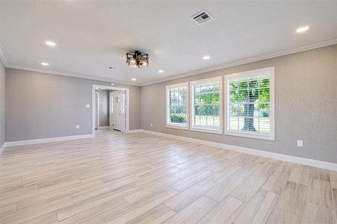 House in Punta Gorda, Florida 3 bedrooms, 174.1 sq.m. № 2218270 - photo 6