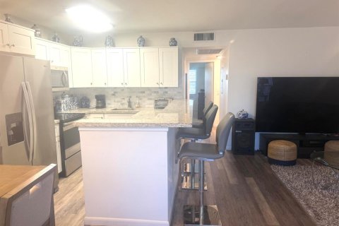 Condominio en Boca Raton, Florida, 2 dormitorios № 2083019
