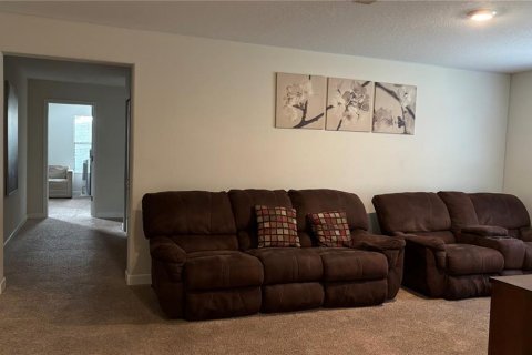 Villa ou maison à louer à Davenport, Floride: 5 chambres, 316.24 m2 № 1569097 - photo 7