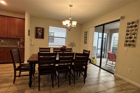 Villa ou maison à louer à Davenport, Floride: 5 chambres, 316.24 m2 № 1569097 - photo 5